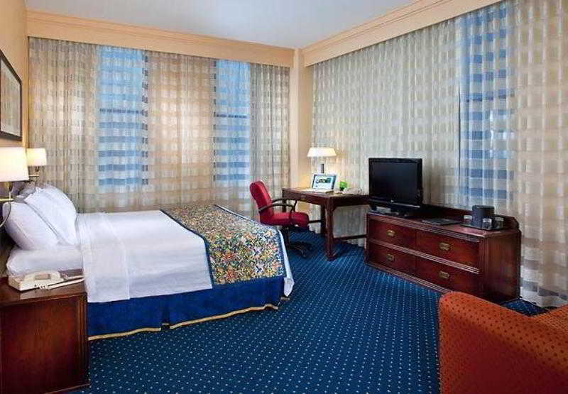 Courtyard By Marriott New Orleans Downtown Near The French Quarter Hotell Rum bild
