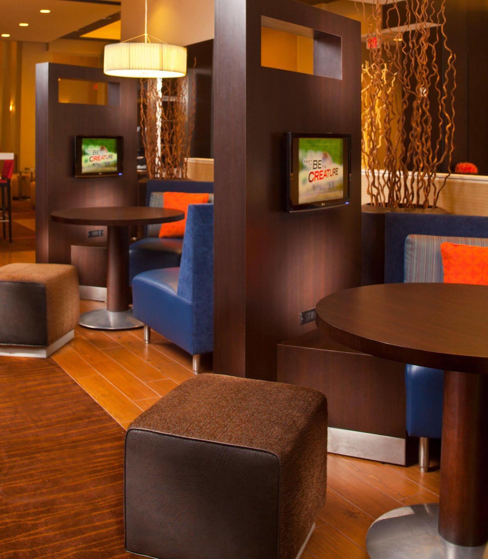 Courtyard By Marriott New Orleans Downtown Near The French Quarter Hotell Exteriör bild